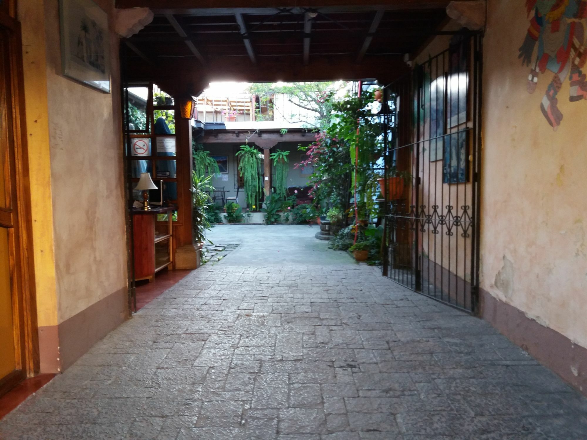 Dionisio Inn Antigua Exterior photo